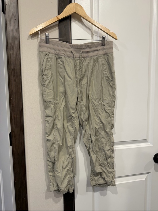 The North Face Pants - The North Face tan cropped Cargo Pants with Drawstring Waist